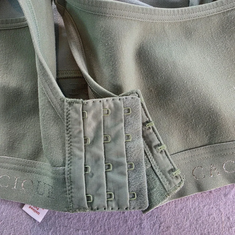 Cacique Sage Green Lace Unlined Full Coverage Bra 48DD Wire Free Adjustable